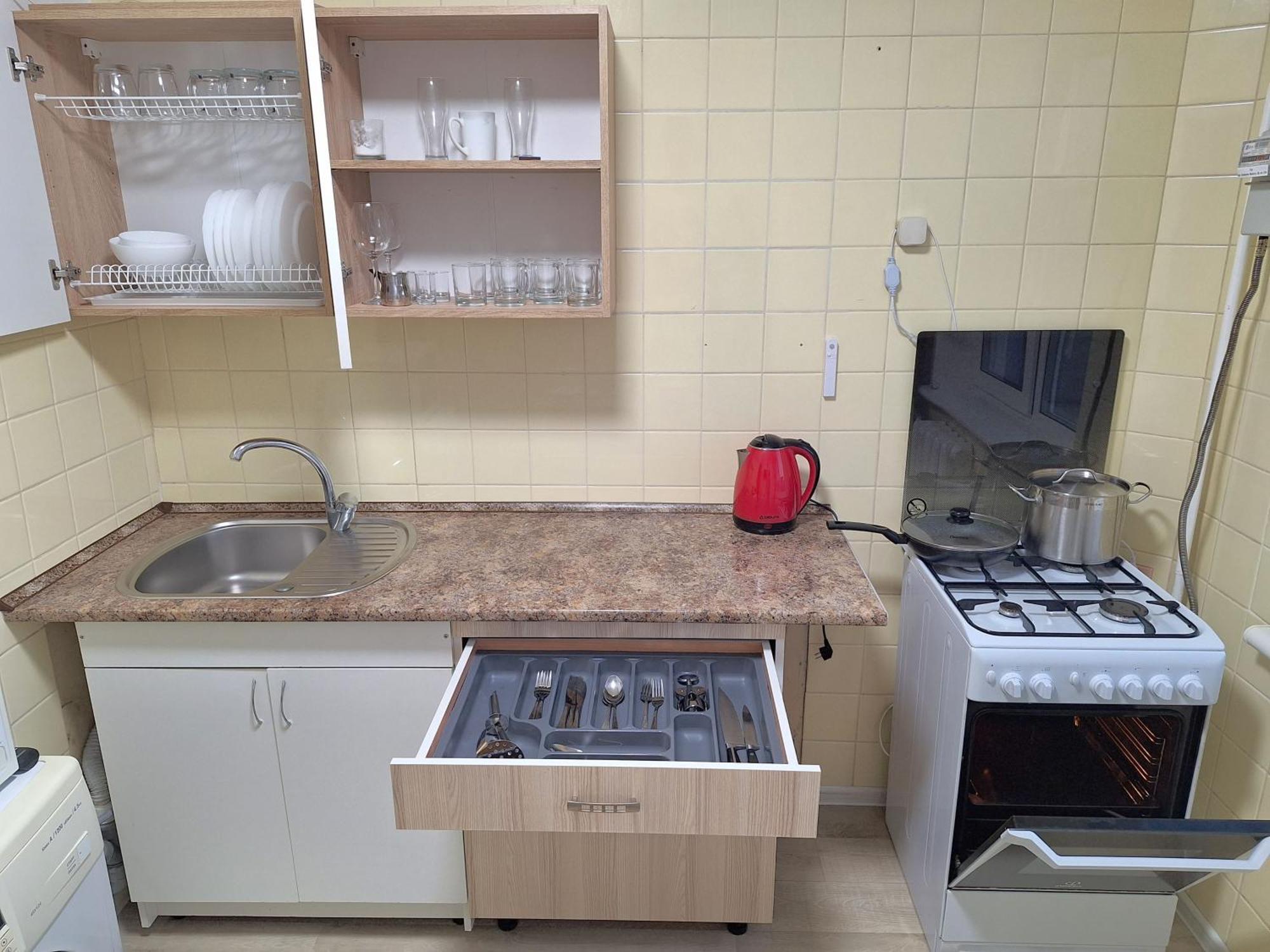 4 Ліжка З Балконом Документи Для Відряджень Мережа Alex Apartments Безконтатне Заселення 24-7 Полтава Екстер'єр фото