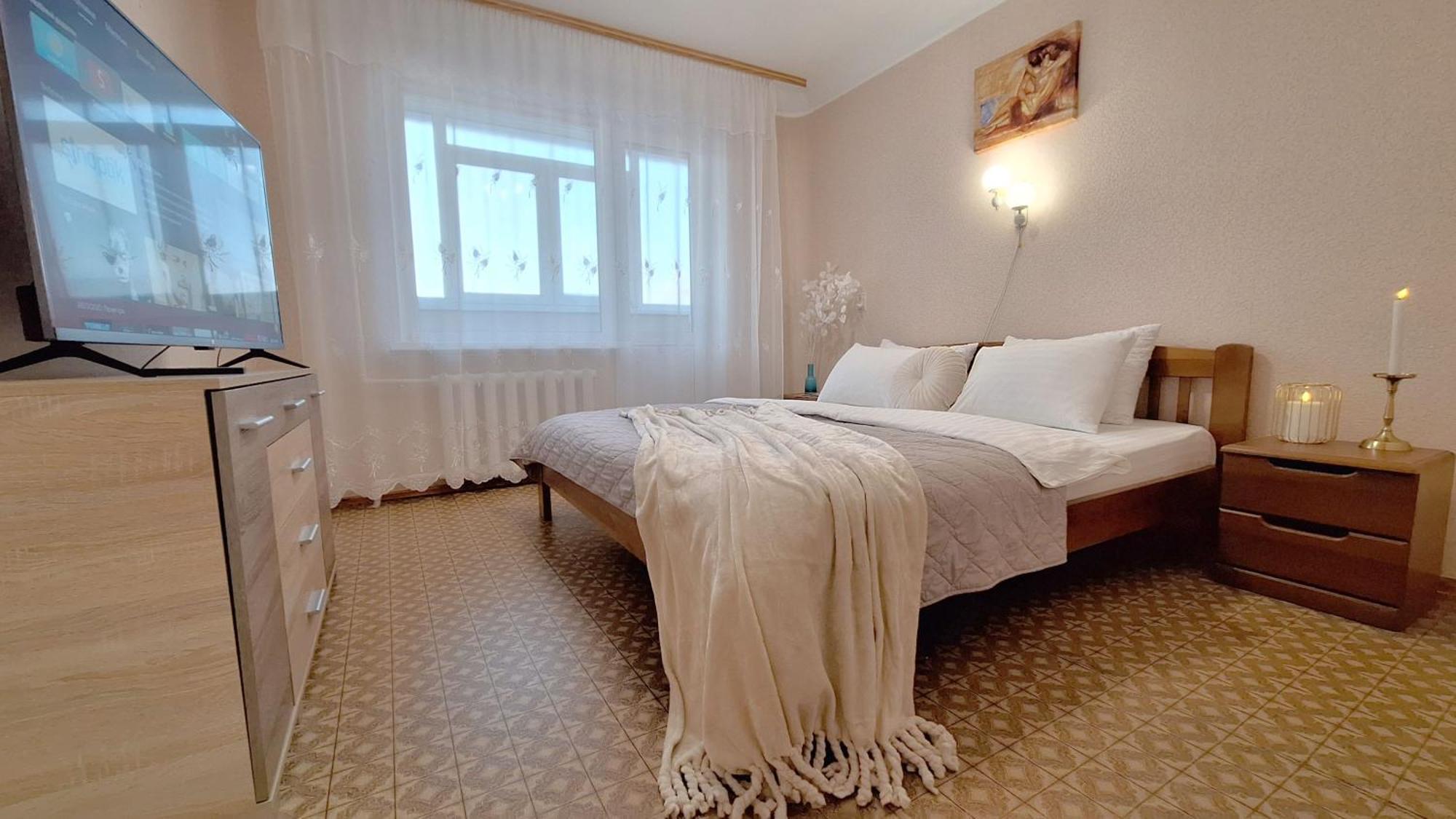 4 Ліжка З Балконом Документи Для Відряджень Мережа Alex Apartments Безконтатне Заселення 24-7 Полтава Екстер'єр фото