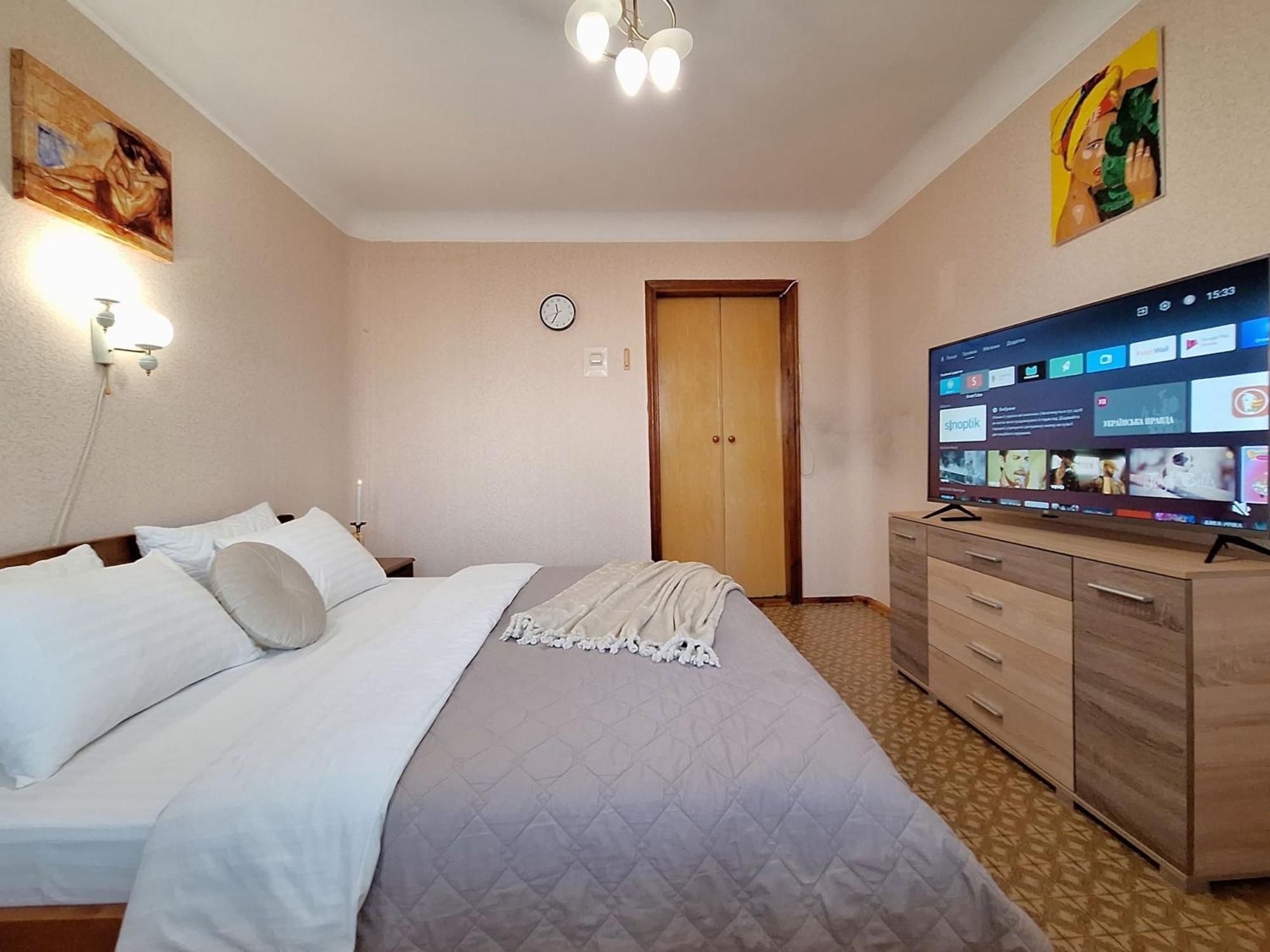 4 Ліжка З Балконом Документи Для Відряджень Мережа Alex Apartments Безконтатне Заселення 24-7 Полтава Екстер'єр фото